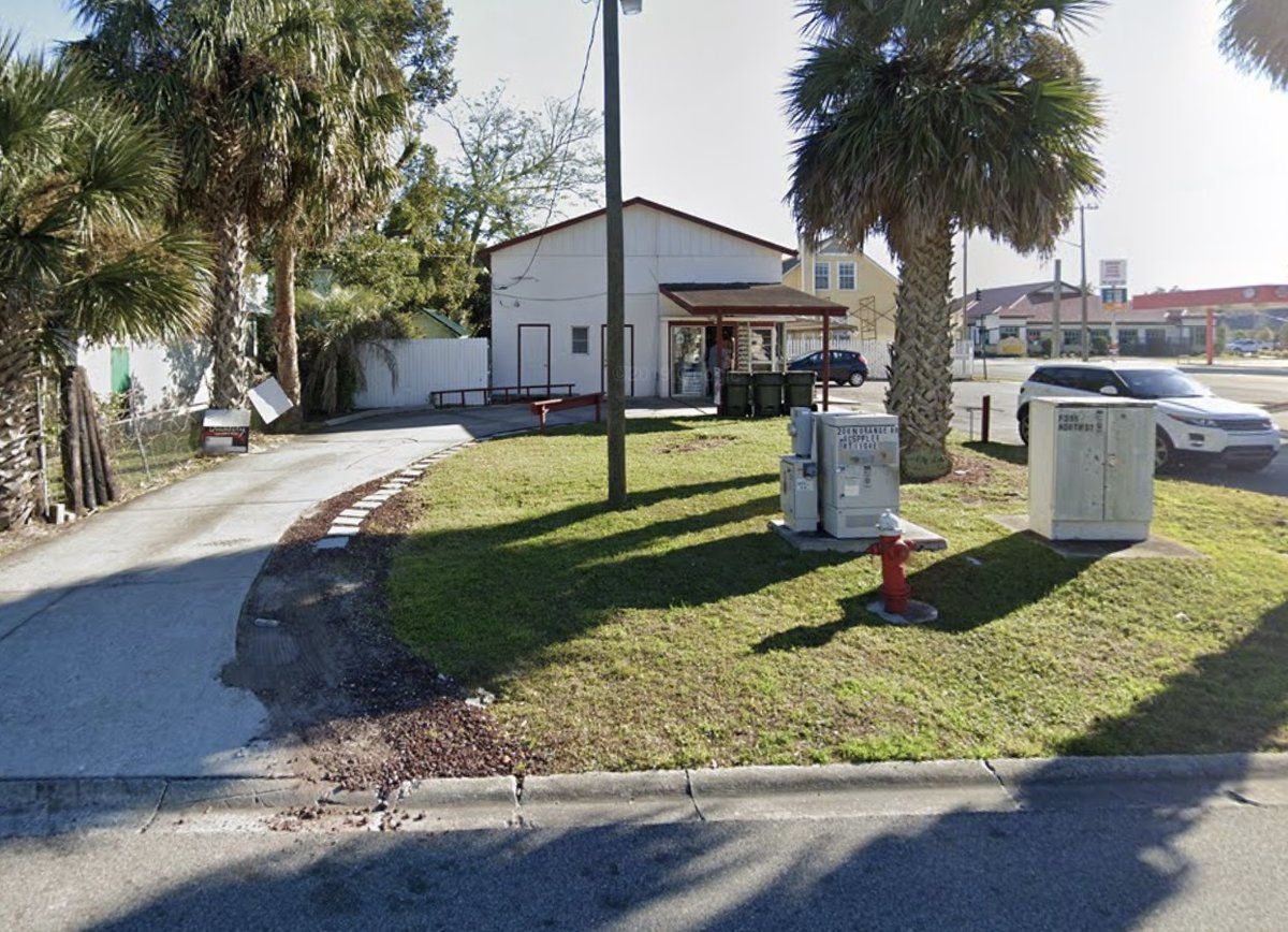 Retail For Sale: 208 N Orange Ave, Green Cove Springs, FL 32043